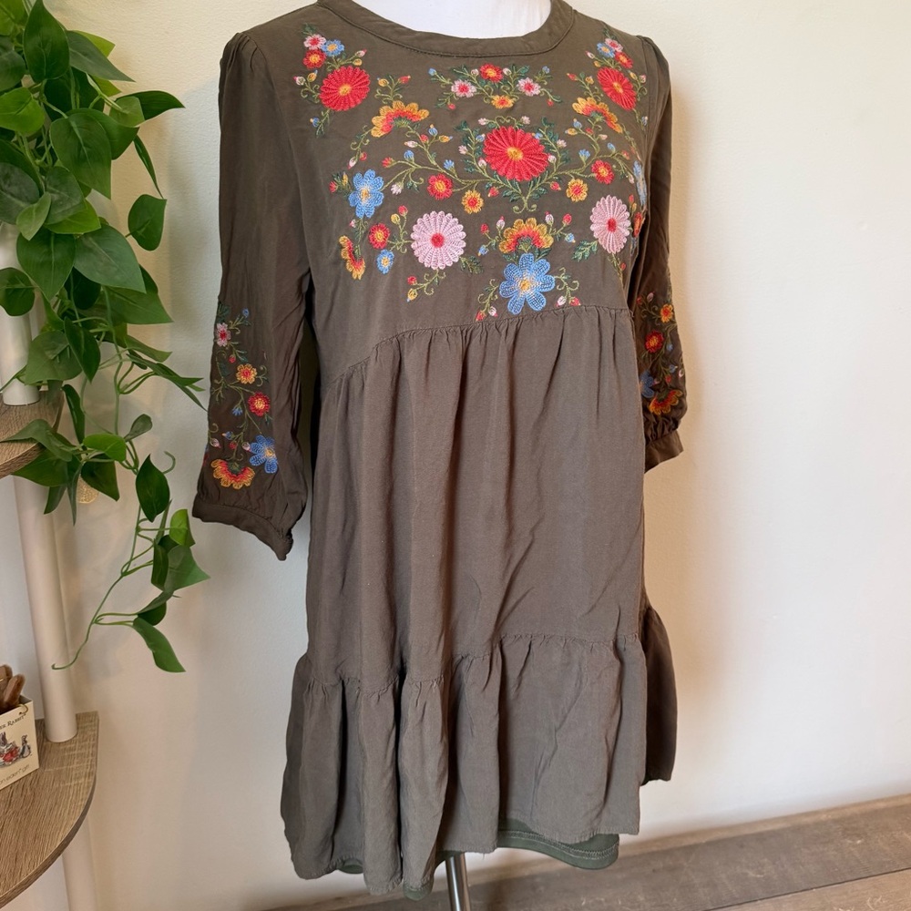 Boho Embroidered Dress - Picture 3 of 5